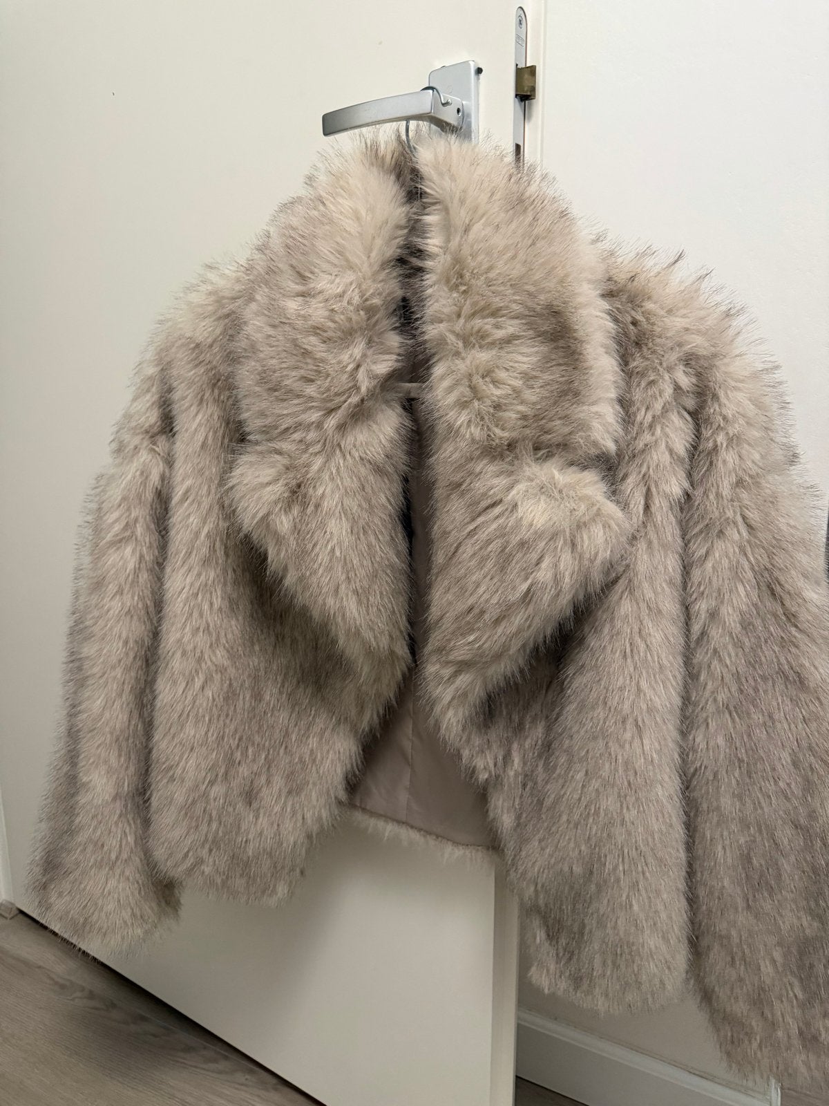 Stijlvolle Faux Fur Jas - Maat XS/S, Ophalen, Zo goed als nieuw, Maat 36 (S), Beige