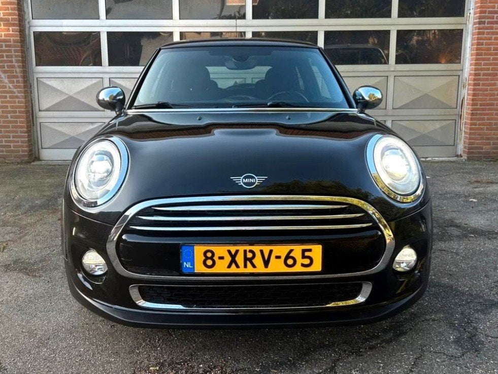 MOET WEG NETTE Mini 1.5 Cooper AUT 2014 FIRST BORN EDITION, Euro 5, 136 pk, Zwart, 4 stoelen