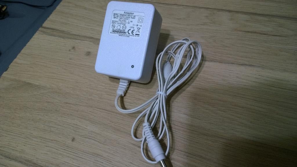 Adapter 220V naar 12V 2.5A ShenZhen, Ophalen, Gebruikt