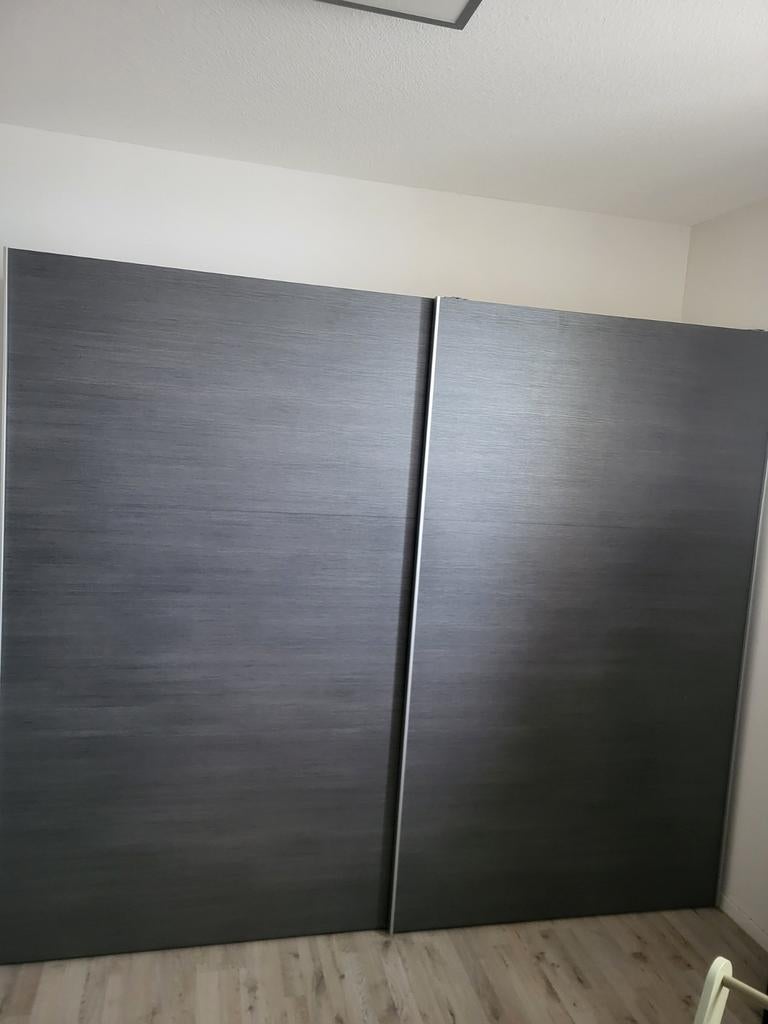 Ruime kledingkast met schuifdeuren 253x215x65cm, Huis en Inrichting, Ophalen, Met deur(en), 200 cm of meer, Zo goed als nieuw