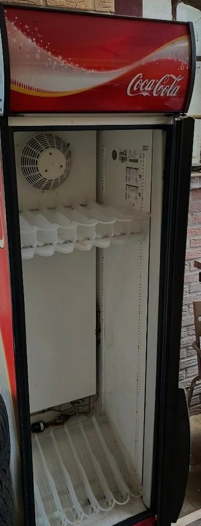Coca Cola koelkast, Witgoed en Apparatuur, Koelkasten en IJskasten, Ophalen, 200 liter of meer, 160 cm of meer, 45 tot 60 cm