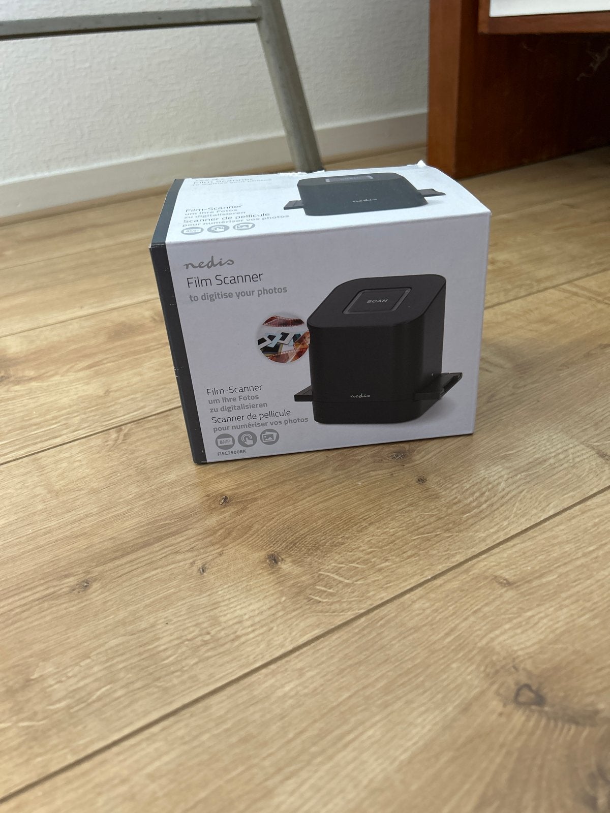 Nedis Filmscanner om foto's te digitaliseren, Ophalen, Zo goed als nieuw, Diascanner