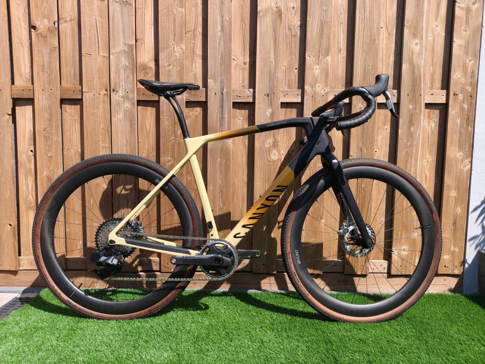Canyon Grail CF SLX9 SRAM RED 2025, Carbon, Zo goed als nieuw, Meer dan 20 versnellingen, 53 tot 57 cm