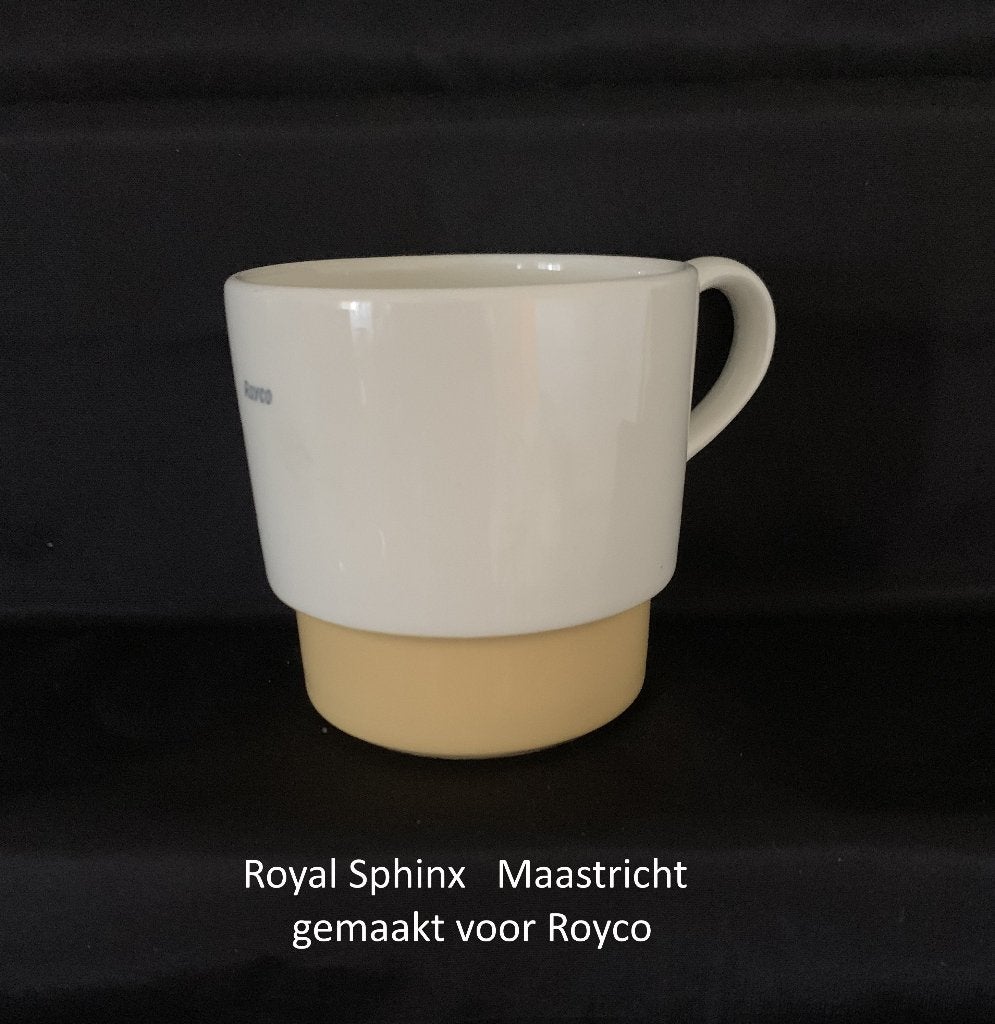 Royal Sphinx Maastricht Royco mok soepkop, pastel licht geel, Ophalen of Verzenden, Zo goed als nieuw, Bord(en), Overige stijlen