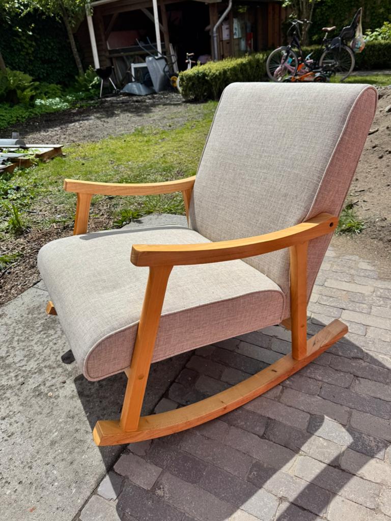 Schommelstoel, Huis en Inrichting, Stoelen, Ophalen, Overige kleuren, Zo goed als nieuw, Eén