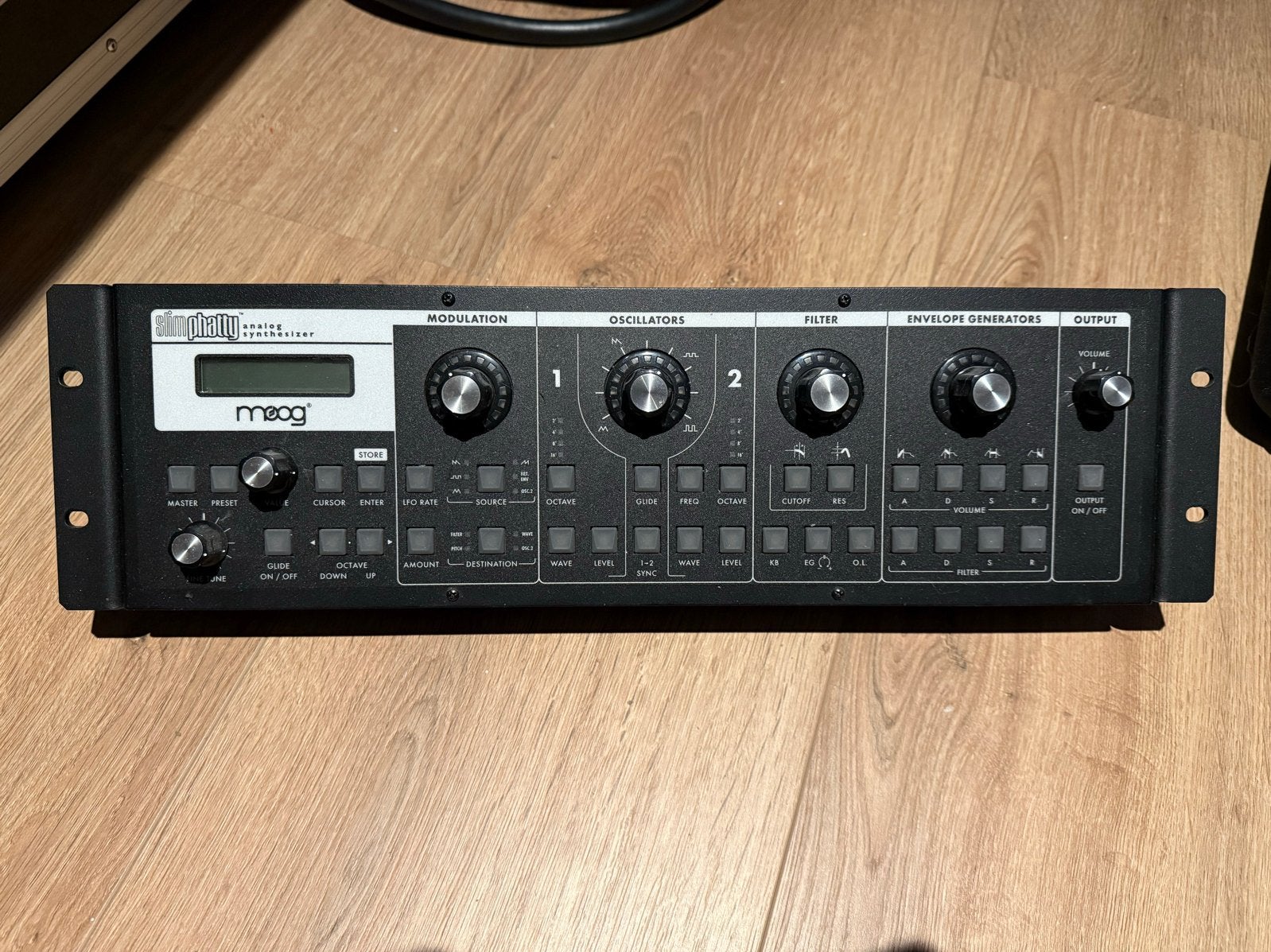 Moog Slim Phatty + factuur op naam, Overige aantallen, Zo goed als nieuw, Met midi-aansluiting, Ophalen