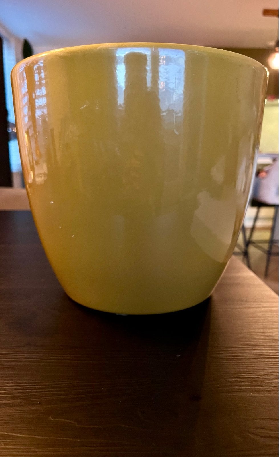 Grote okergele binnenpot, 25 tot 40 cm, Gebruikt, Rond, Binnen