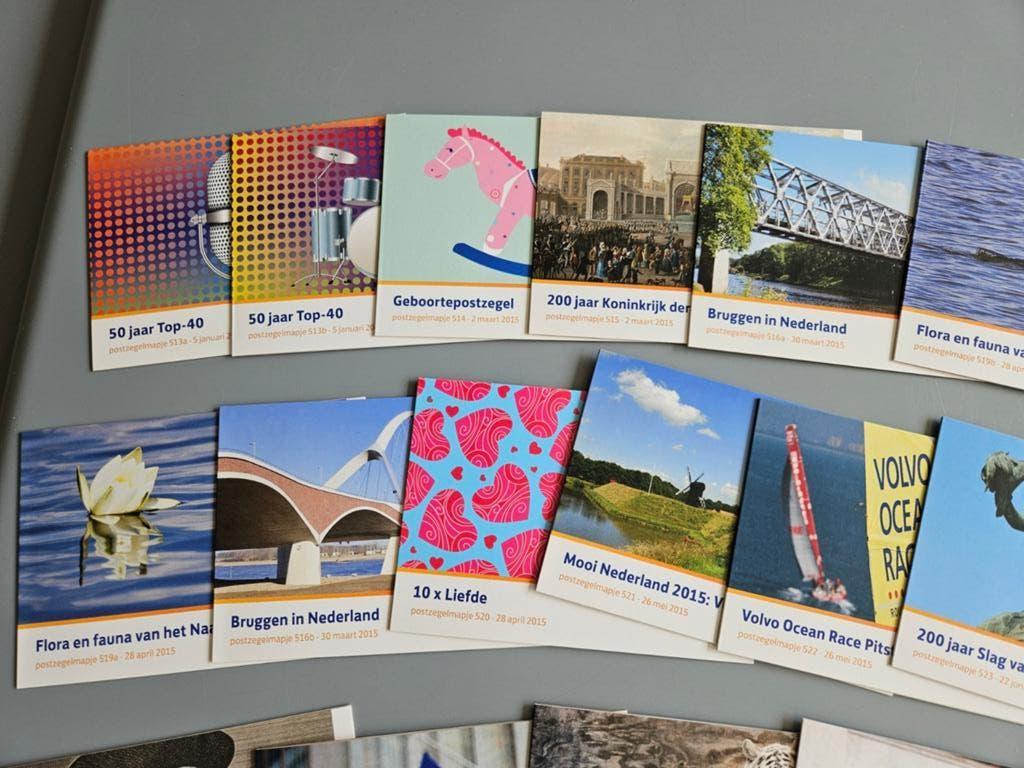 Postzegelmapjes jaar 2015 compleet zie beschrijving, Postzegels en Munten, Ophalen of Verzenden, Na 1940, Postfris