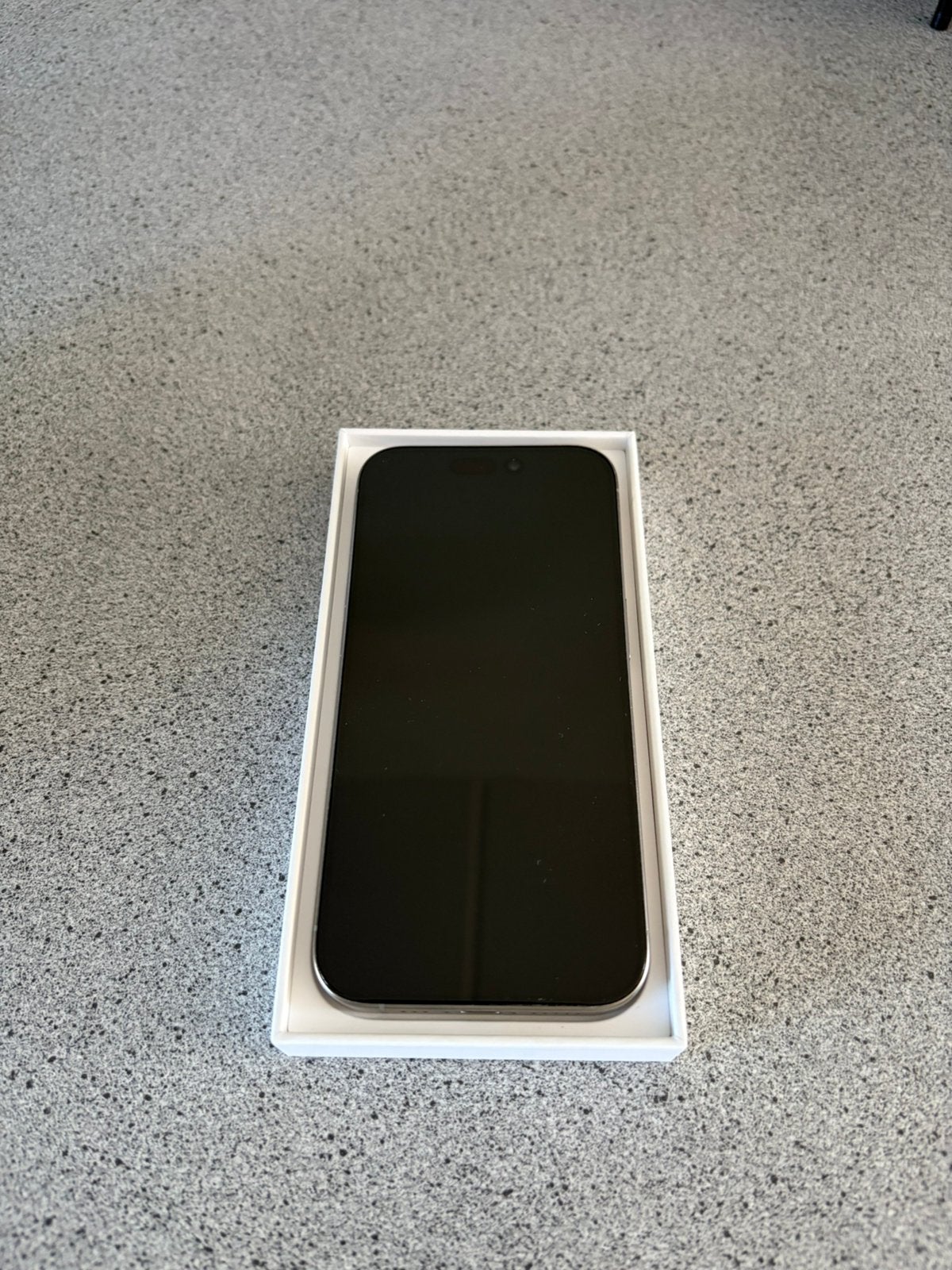 Zeer nette iPhone 15 pro 128 gb, Ophalen, 128 GB, Zo goed als nieuw, 87 %