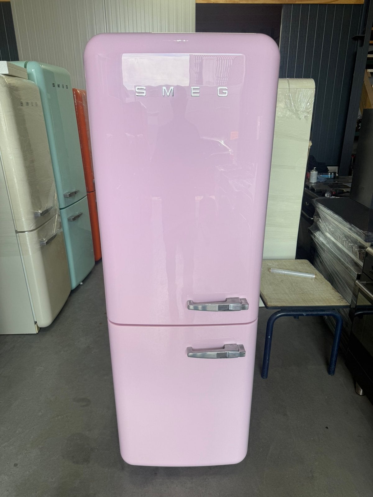 Smeg Koelkast met Vriezer - Roze Retro Design, Witgoed en Apparatuur, Bella, 200 liter of meer, 60 cm of meer, Met aparte vriezer