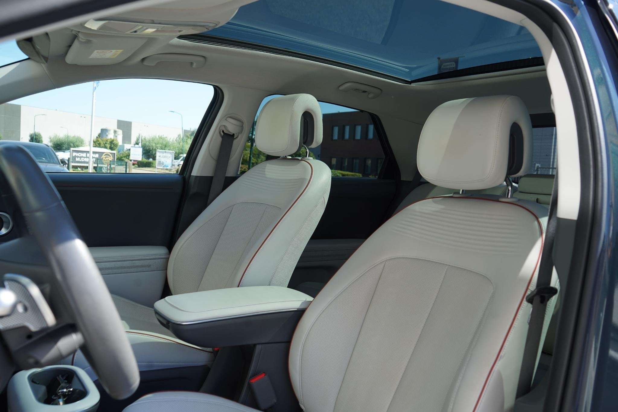 Hyundai IONIQ 5 Lounge 73kWh Full Option|Panoramadak|20''Wie, Automaat, Achterwielaandrijving, Gebruikt, Lichtsensor