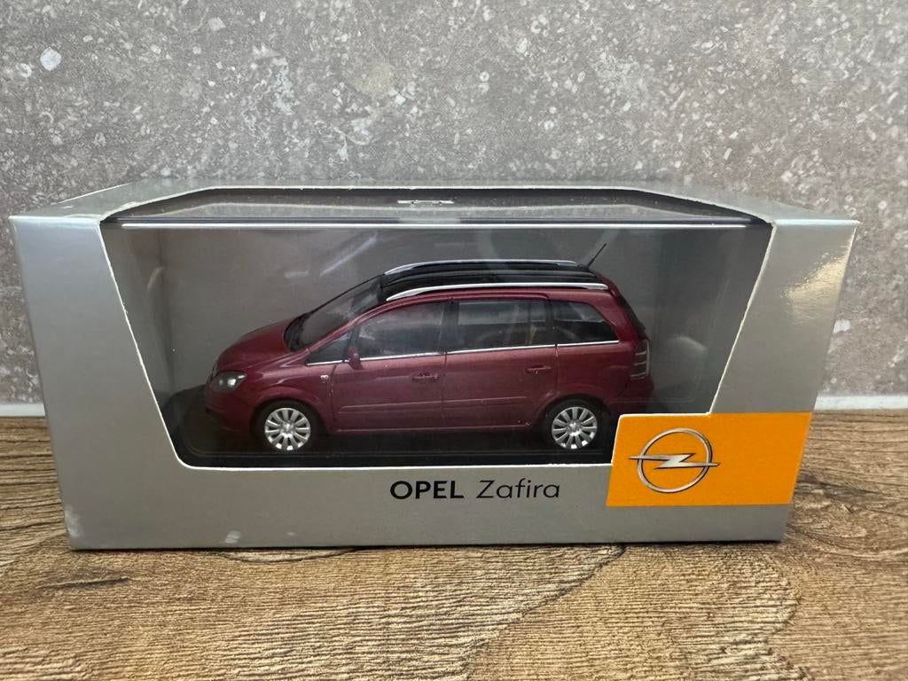Opel Zafira 1:43 schaalmodel in dealerverpakking, Hobby en Vrije tijd, Modelauto's | 1:43, Ophalen of Verzenden, Nieuw, Auto, Overige merken