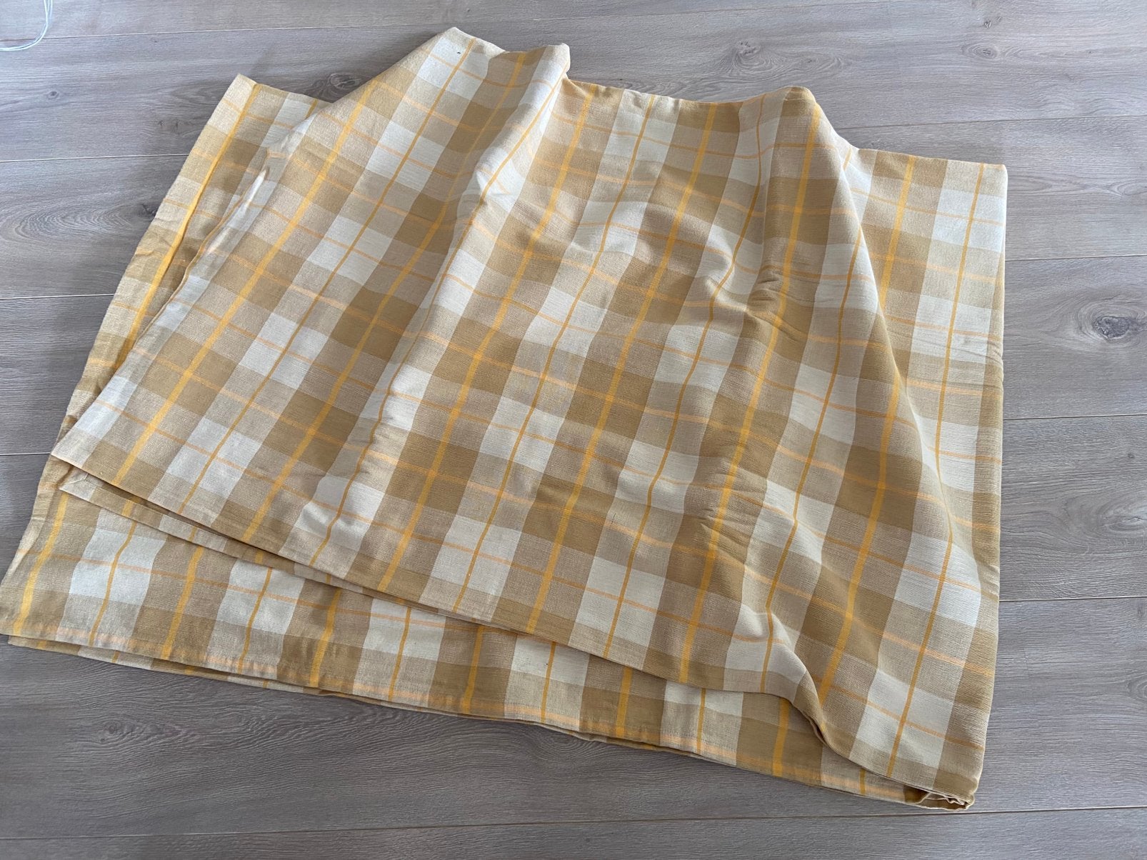 Grote geruite Grand Foulard Lord & Hatton geel 380 / 250 cm, Handgemaakt, 250 cm, Ophalen of Verzenden, Zo goed als nieuw