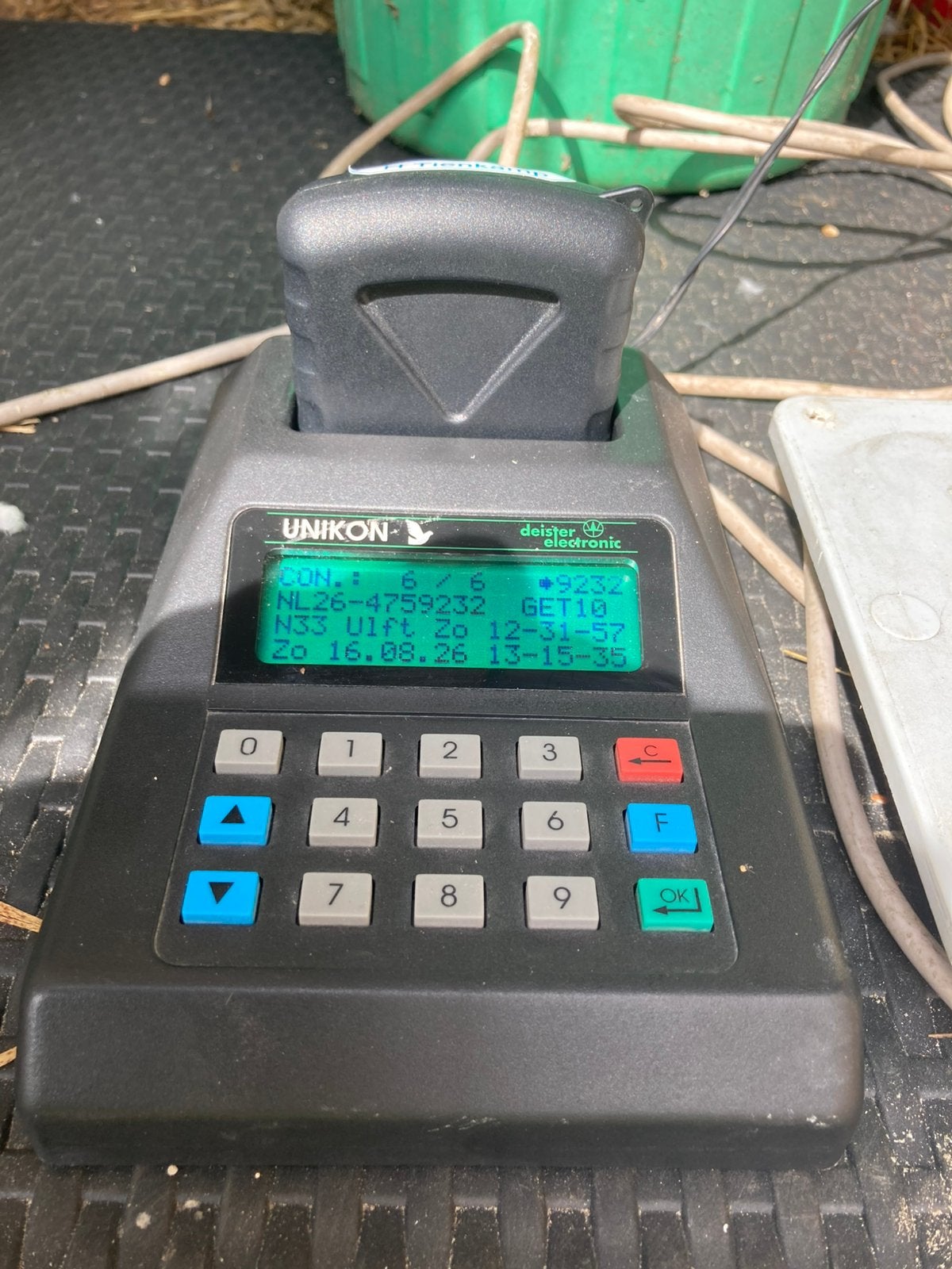 Unikon duivenklok compleet., Dieren en Toebehoren, Geslacht onbekend, Postduif