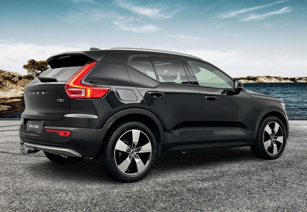 Volvo XC40 T5 247PK Intro Edition| 360Camera| Pano| Adap.Cru, Auto's, Automaat, Gebruikt, 1969 cc, Zwart