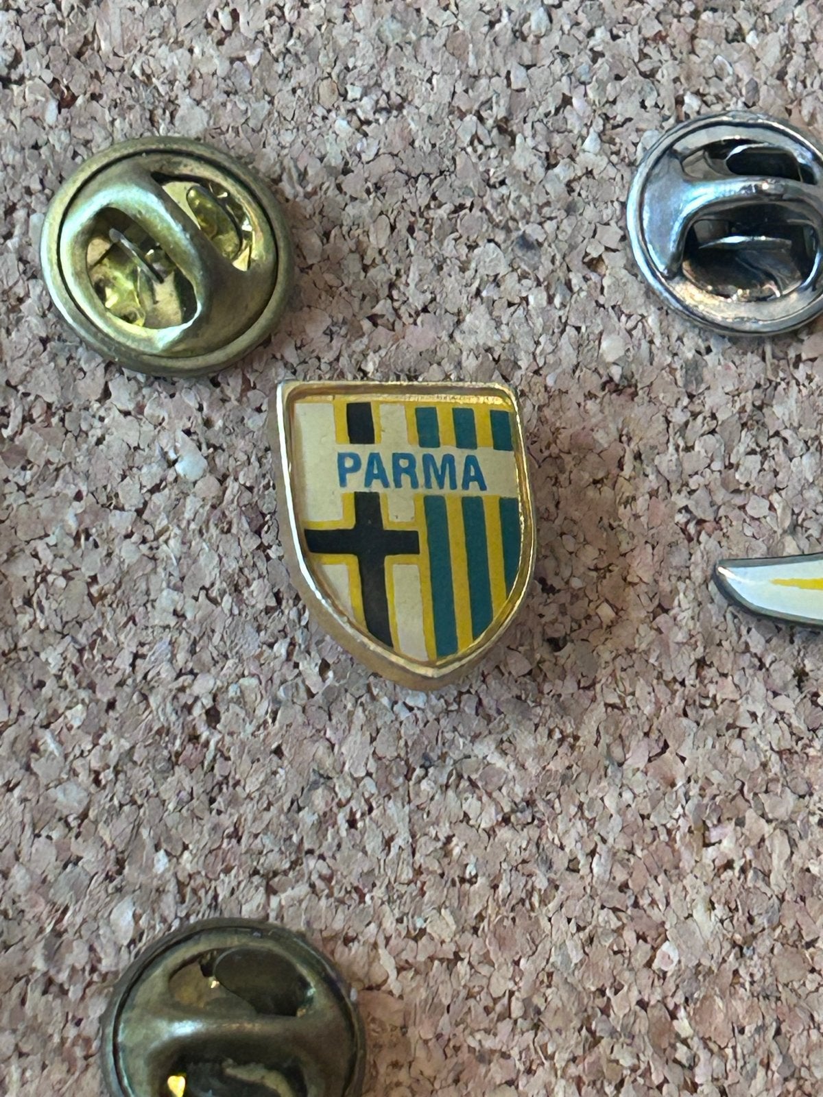 Parma Voetbalclub  - Vintage Voetbal Pin, Ophalen of Verzenden, Gebruikt, Sport, Speldje of Pin