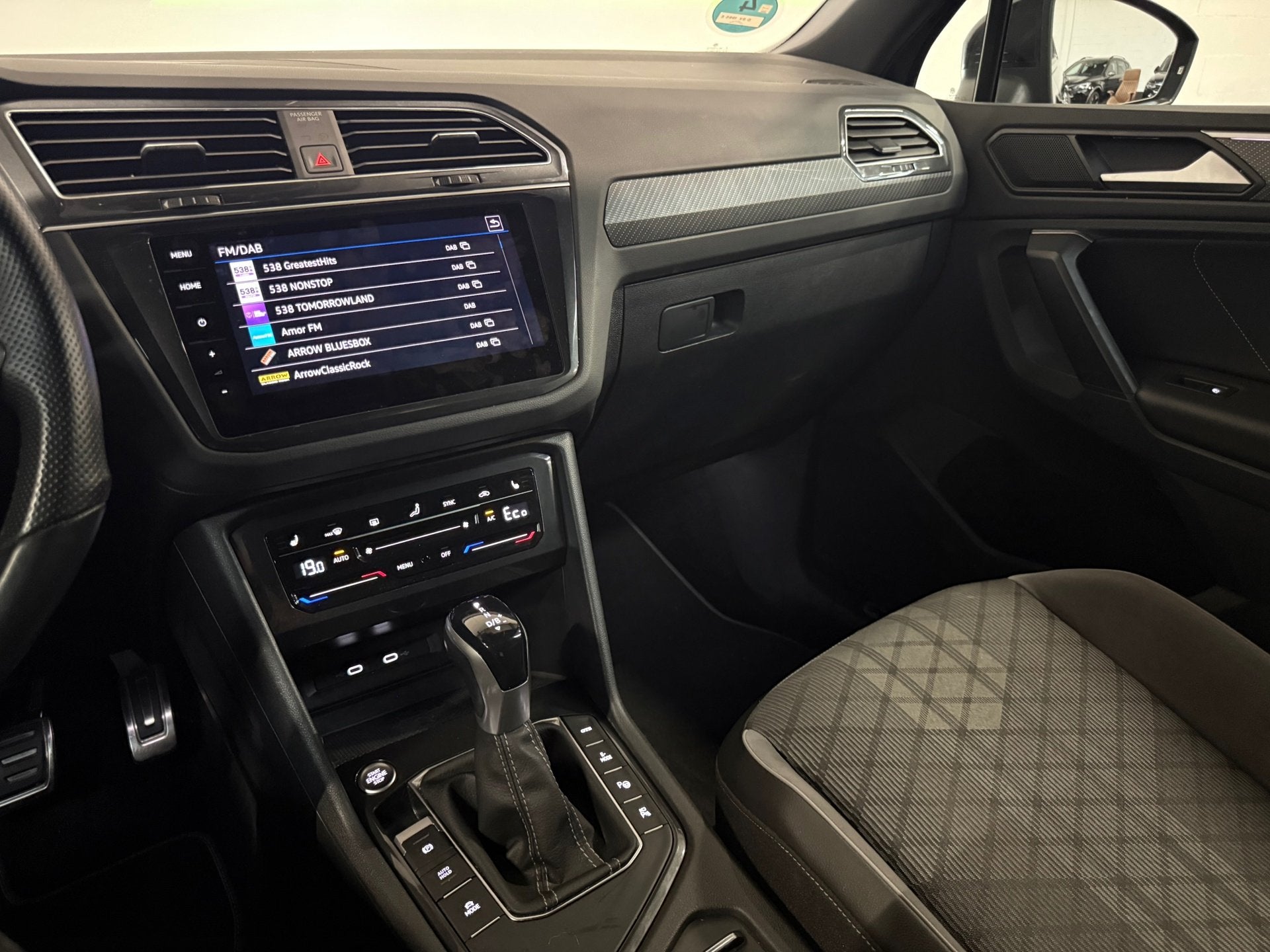 Foto 15 van Volkswagen Tiguan 1.4 TSI eHybrid 3 X R-Line Blackstyle Pano