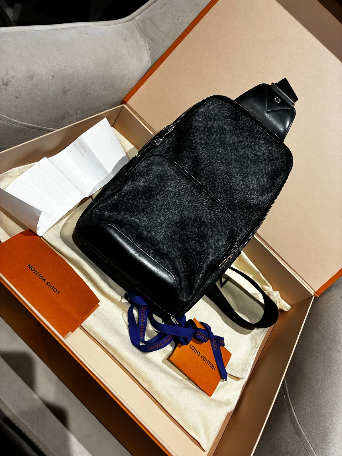 Louis Vuitton Sling Bag - Volledige set, Overige merken, Zwart, Ophalen of Verzenden, Zo goed als nieuw