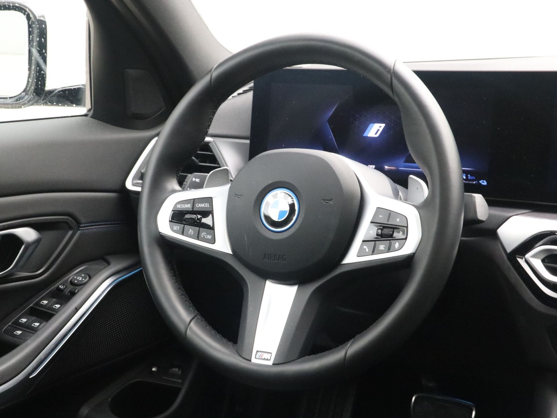 BMW 3 Serie 320e (bj 2024, automaat), Achterwielaandrijving, Gebruikt, 4 cilinders, Met garantie (alle)
