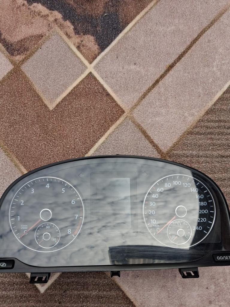 VW Touran 1T3 kilometerteller, Auto-onderdelen, Dashboard en Schakelaars, Ophalen of Verzenden, Gebruikt, Volkswagen