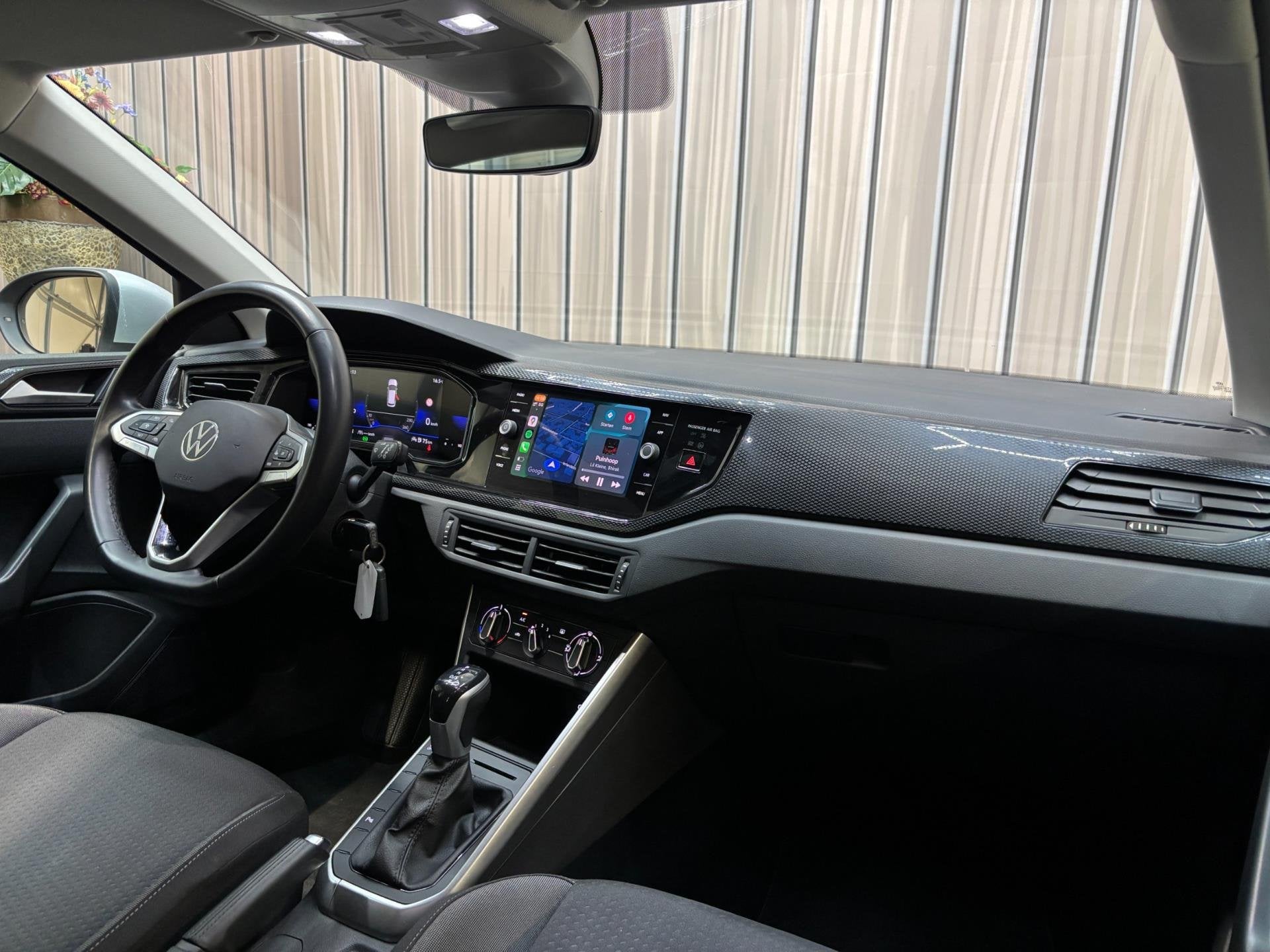 Volkswagen TAIGO 1.0 TSI Life Business|ACC|Carplay|Camera, Stof, Gebruikt, Automatische klimaatregeling, Bedrijf