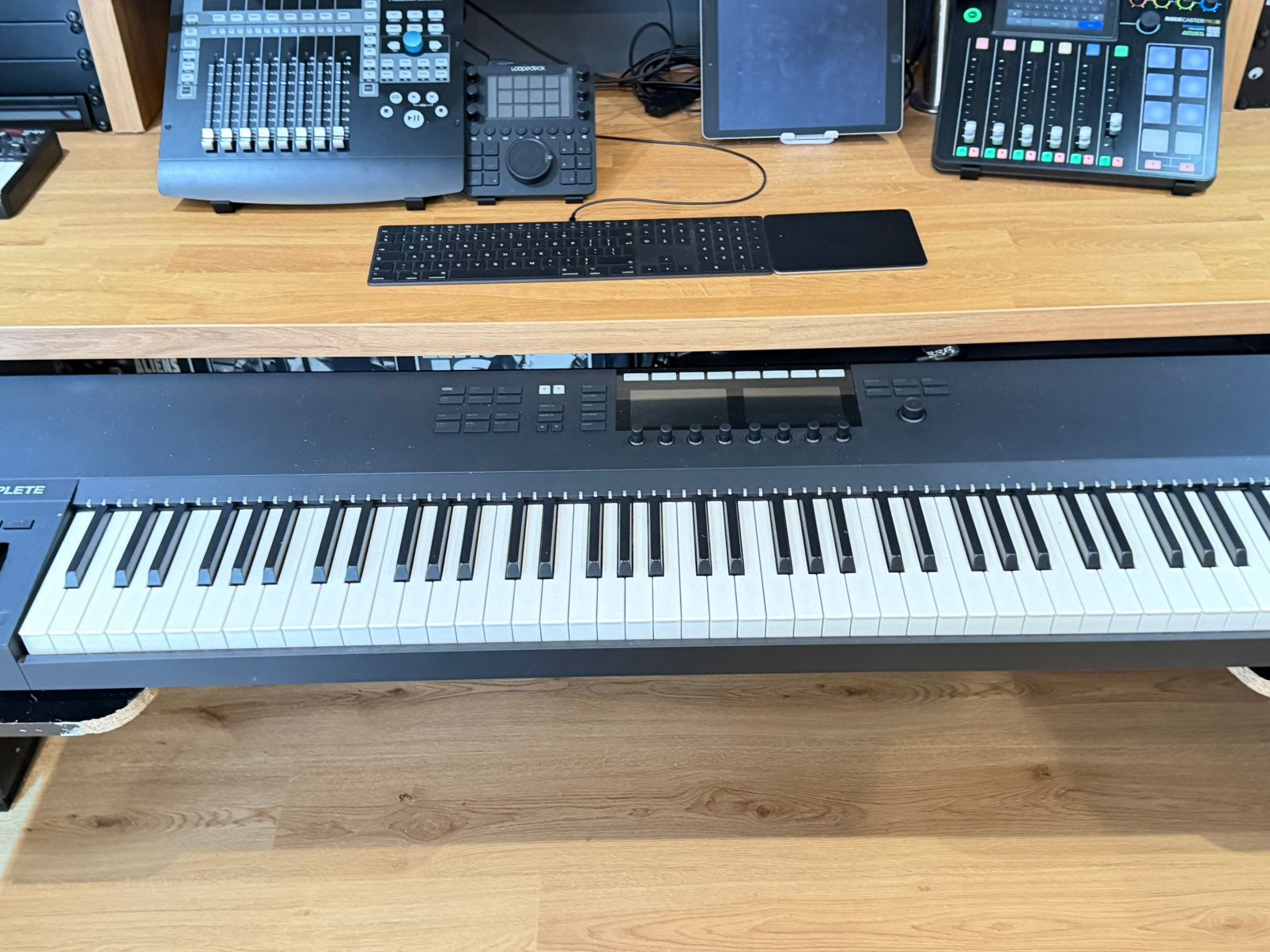 NI Komplete Kontrol S88 met Pedaal, Muziek en Instrumenten, Keyboards, Ophalen, Zo goed als nieuw, 88 toetsen, Overige merken