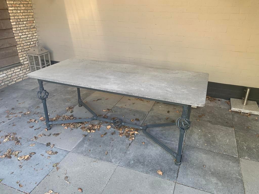 Belgisch hardstenen tuintafel met gepoedercoat onderstel, Tuin en Terras, Tuintafels, Ophalen, Zo goed als nieuw, Rechthoekig