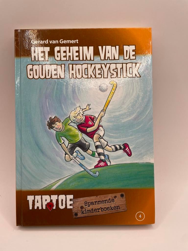 Het geheim van de gouden hockeystick, Gerald van Gemert, Ophalen of Verzenden, Zo goed als nieuw, Fictie algemeen
