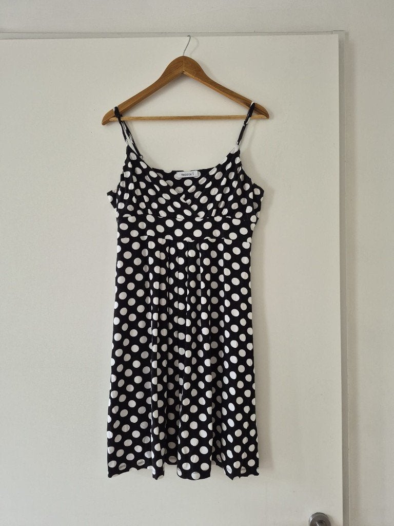 Jurk Yessica maat 42 dames - zwart / wit, Maat 42/44 (L), Ophalen of Verzenden, Zo goed als nieuw, Boven de knie