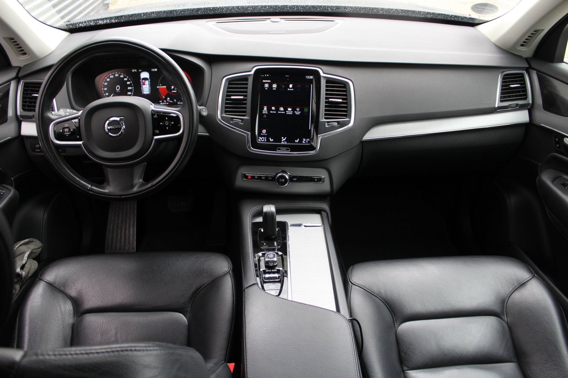 Volvo XC90 2.0 T8 Recharge AWD R-Design | 7 Zits | Camera |, Auto's, Dealer onderhouden, 2220 kg, 4 cilinders, 1969 cc