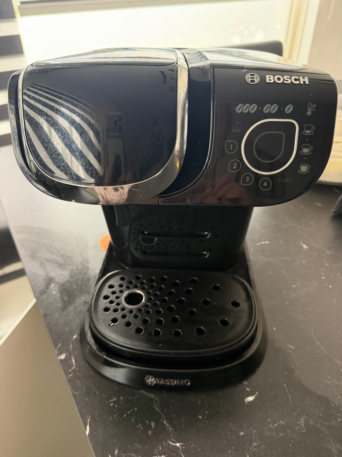 Bosch Tassimo Happy Koffiezetapparaat Zwart, Ophalen, Koffiemachine, Zo goed als nieuw, 2 tot 4 kopjes