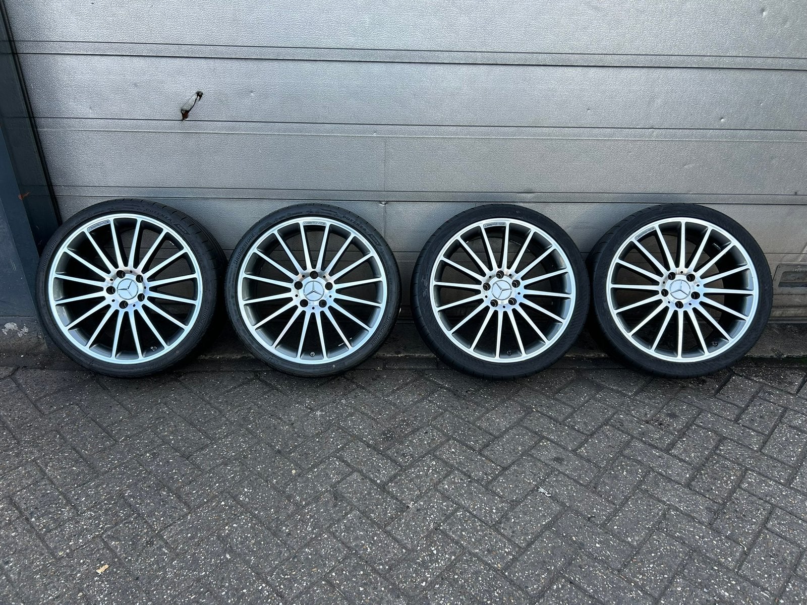 Mercedes CLA/GLA/A - klasse 19 inch AMG velgen, Auto-onderdelen, Banden en Velgen, Ophalen, Banden en Velgen, 20 inch, Zomerbanden