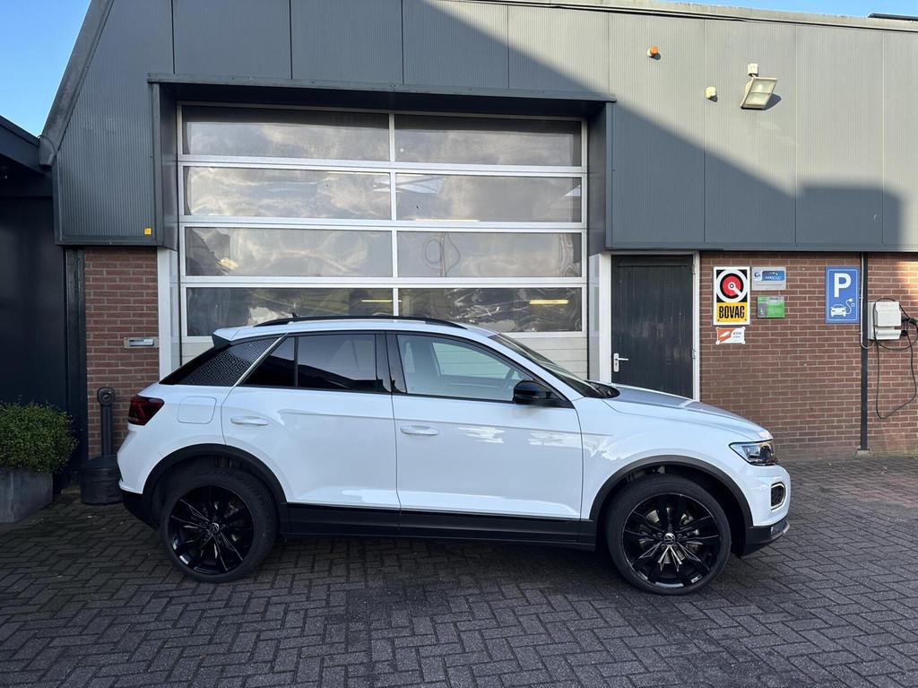 Volkswagen T-Roc 1.5 TSI Sport CARPLAY/CAMERA/ACC *ALL-IN PR, Stof, 4 cilinders, Wit, Origineel Nederlands