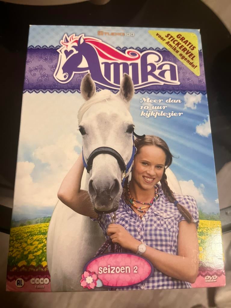 Amika seizoen 2, Ophalen of Verzenden, Zo goed als nieuw, Deurposter of groter, Film en Tv