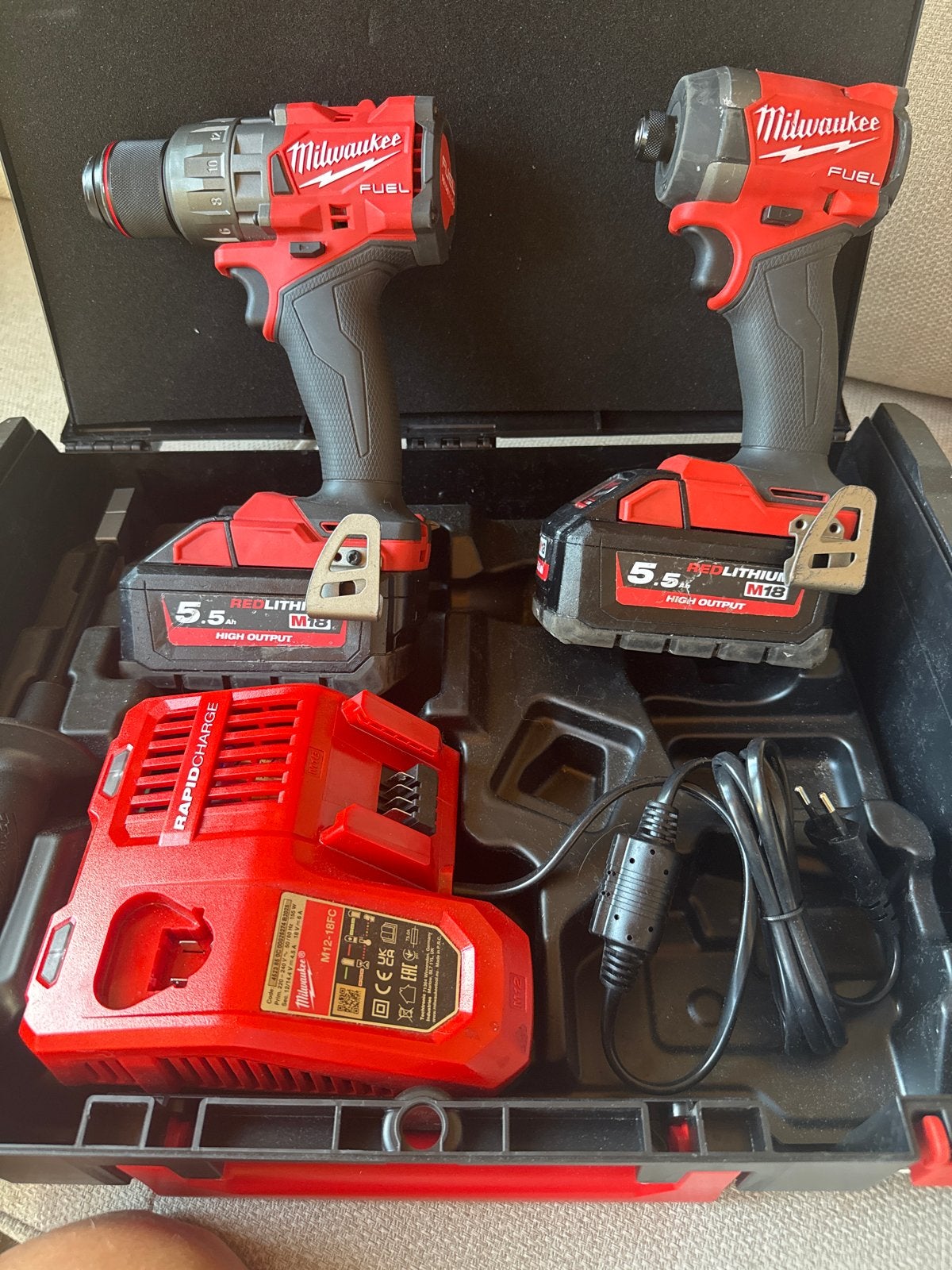 Milwaukee FUEL Boor- en Schroefmachine Set met Accu's, 600 watt of meer, Variabele snelheid, Ophalen of Verzenden, Zo goed als nieuw