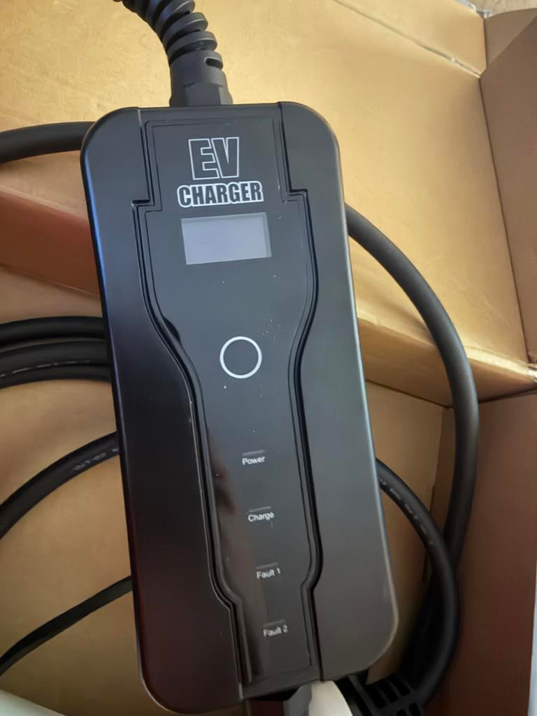 Mobiele EV Lader 250V 16A AC, Auto diversen, Laadpalen, Ophalen of Verzenden, Zo goed als nieuw, Laadkabel