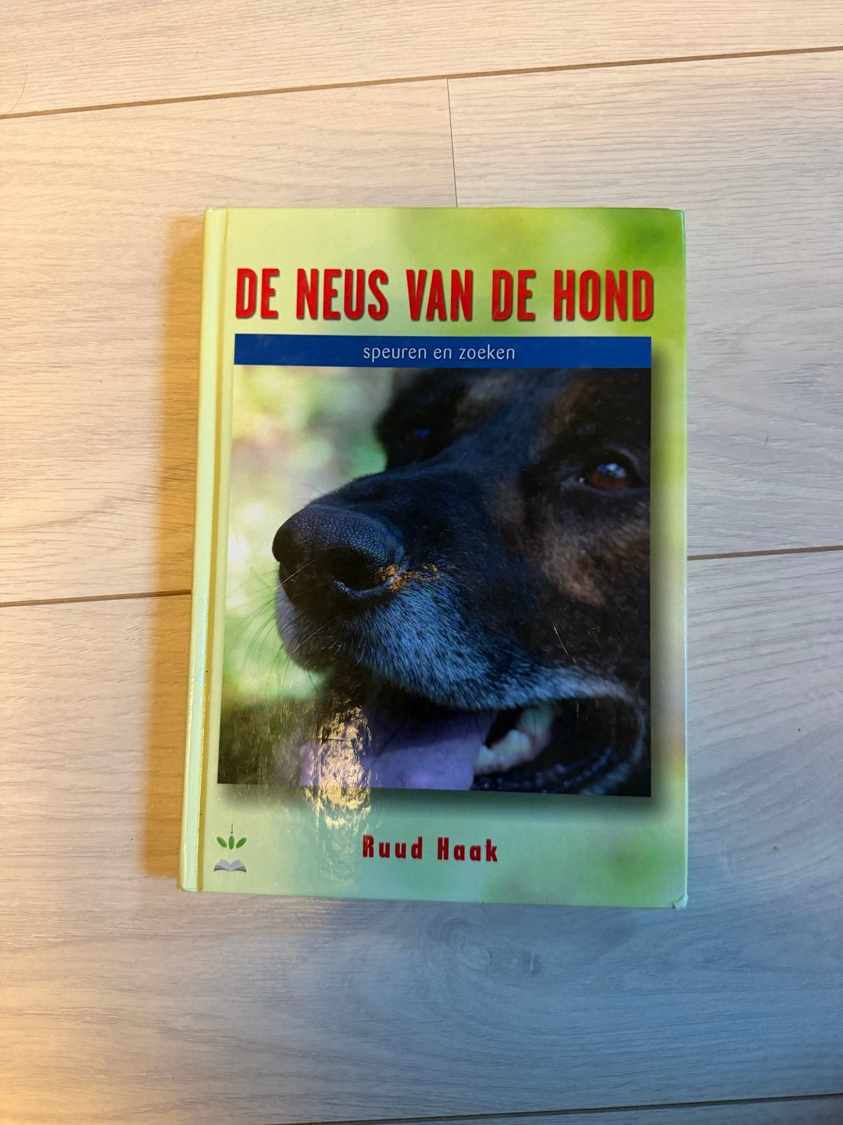 De Neus van de Hond: speuren en zoeken - Ruud Haak, Ophalen of Verzenden, Zo goed als nieuw, Honden