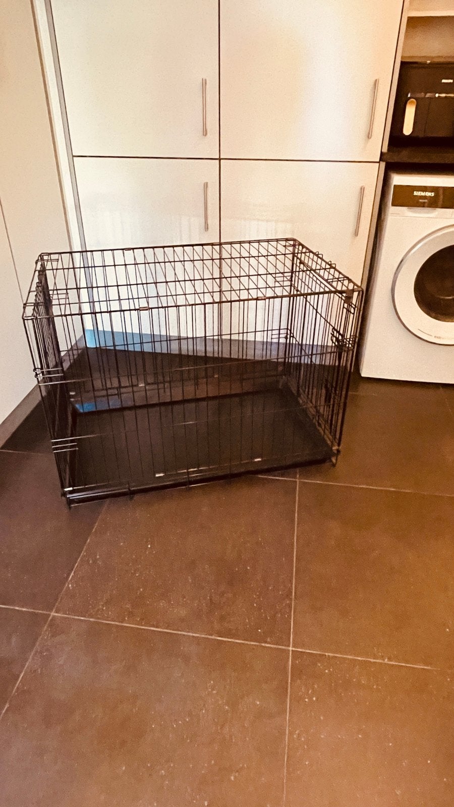 Bench voor middelgrote  hond, Ophalen, Zo goed als nieuw