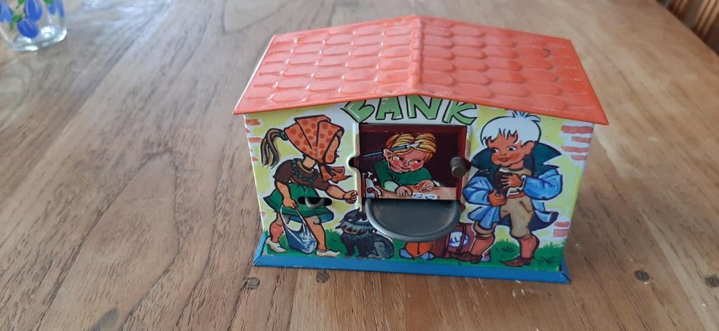 Vintage spaarpot 'Bank' - Onbeschadigd blik, Verzamelen, Spaarpotten, Ophalen of Verzenden, Zo goed als nieuw, Metaal of Blik