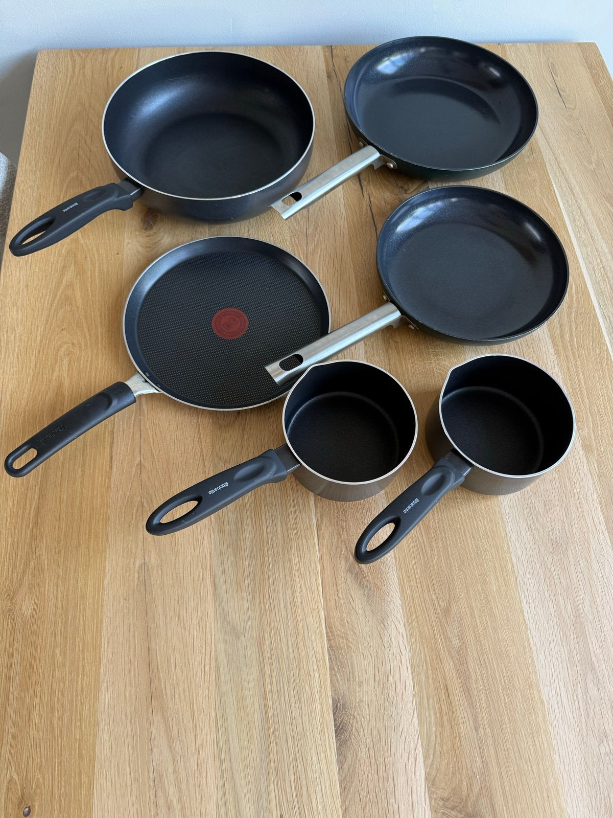 Pannenset: (panne)Koekenpannen, hapjespan, sauspannen, Koekenpan, Antiaanbaklaag, Aluminium, Ophalen of Verzenden