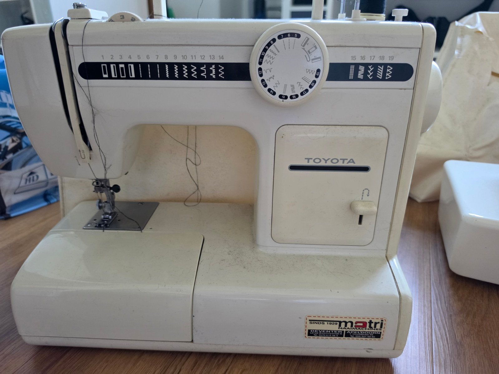 Toyota Naaimachine en Lockmachine incl. Rol patroonpapier, Ophalen, Gebruikt, Naaimachine, Overige merken