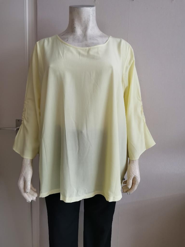 203 .. nieuwe  tuniek van Yesta maat 4 is maat 54 - 56, Kleding | Dames, Grote Maten, Blouse of Tuniek, Geel, Ophalen of Verzenden