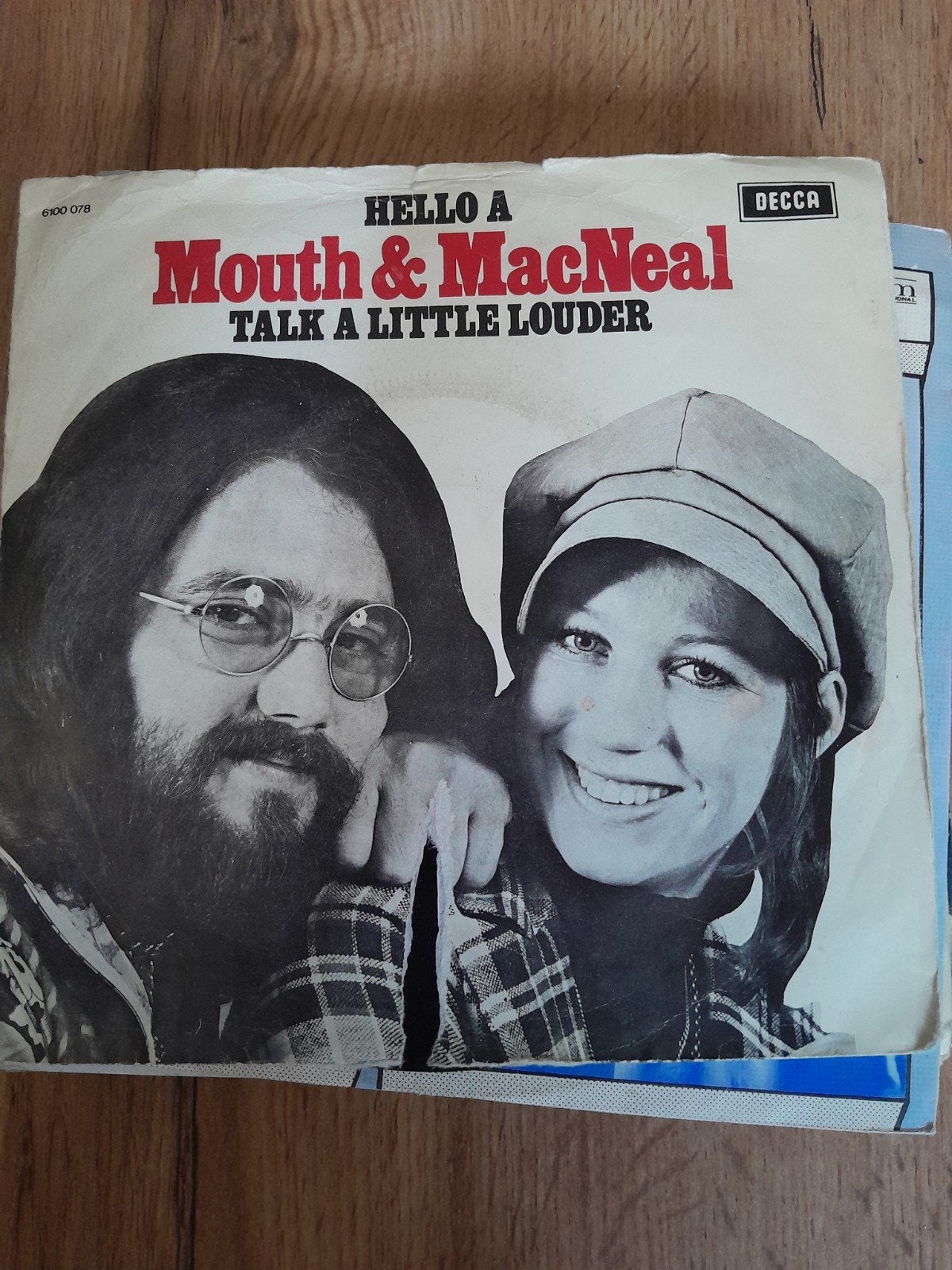 Mouth & macneal 7 inch hello-a, Cd's en Dvd's, Ophalen of Verzenden, Zo goed als nieuw, Pop