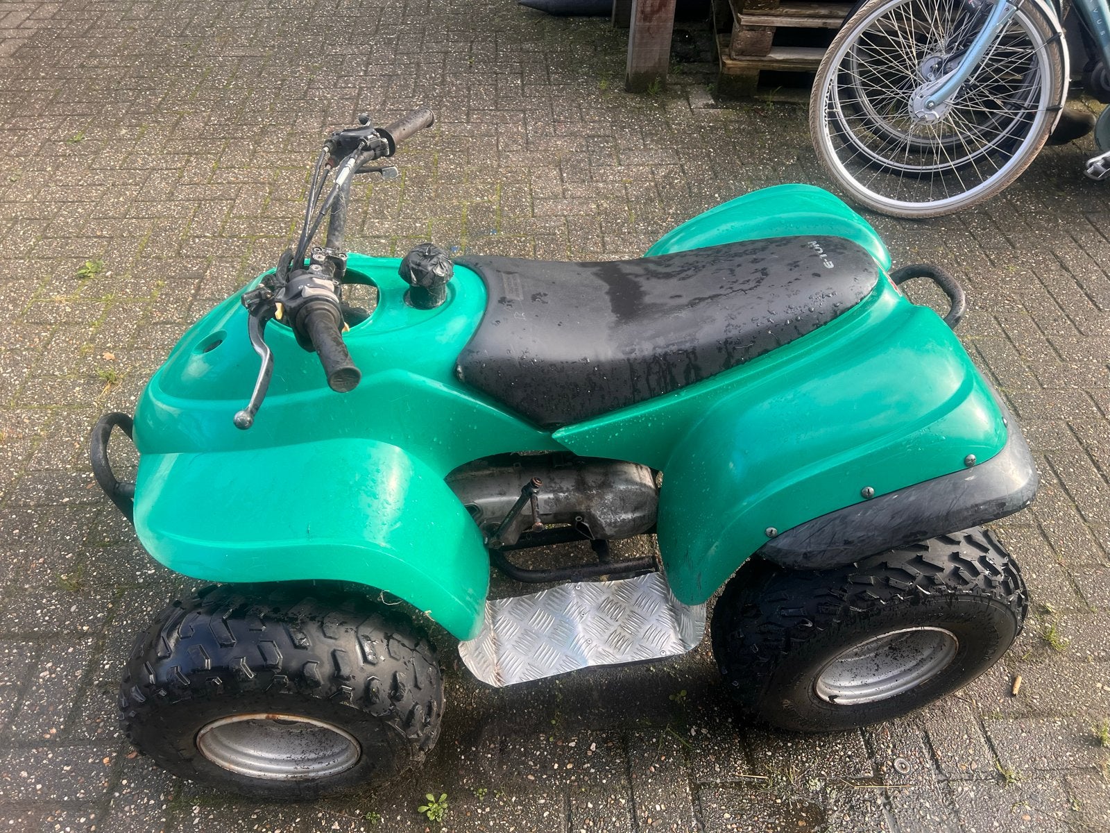 E-ton Quad 50cc - Nieuwe achterbanden - Loopt niet, Ophalen