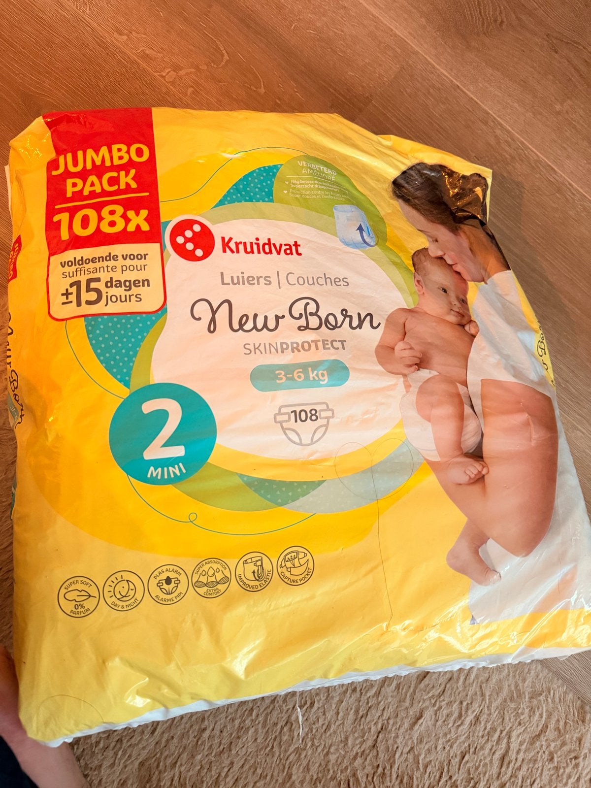 Kruidvat New Born luiers maat 2 (3/4 vol), Ophalen of Verzenden, Zo goed als nieuw