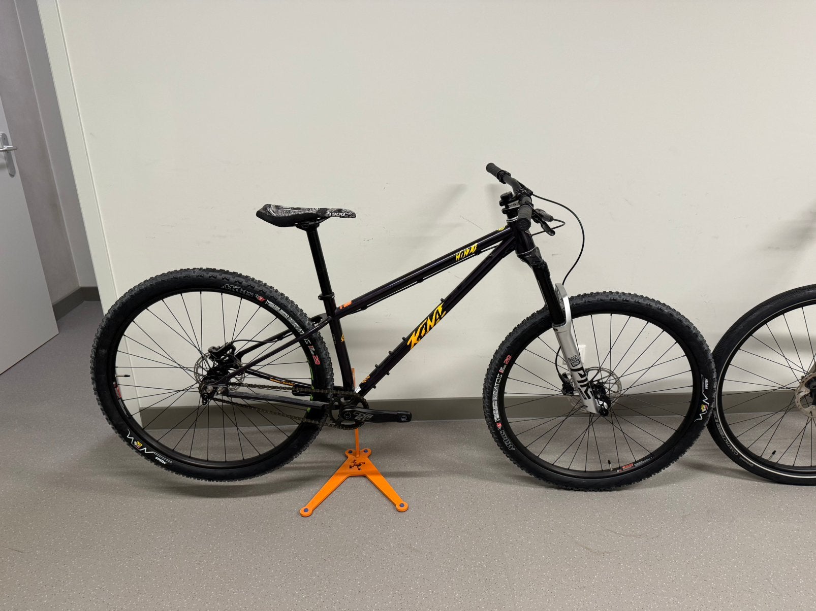 Kona Honzo ESD (maat M) Custom Build, Ophalen, Zo goed als nieuw, Aluminium, 24 inch of meer
