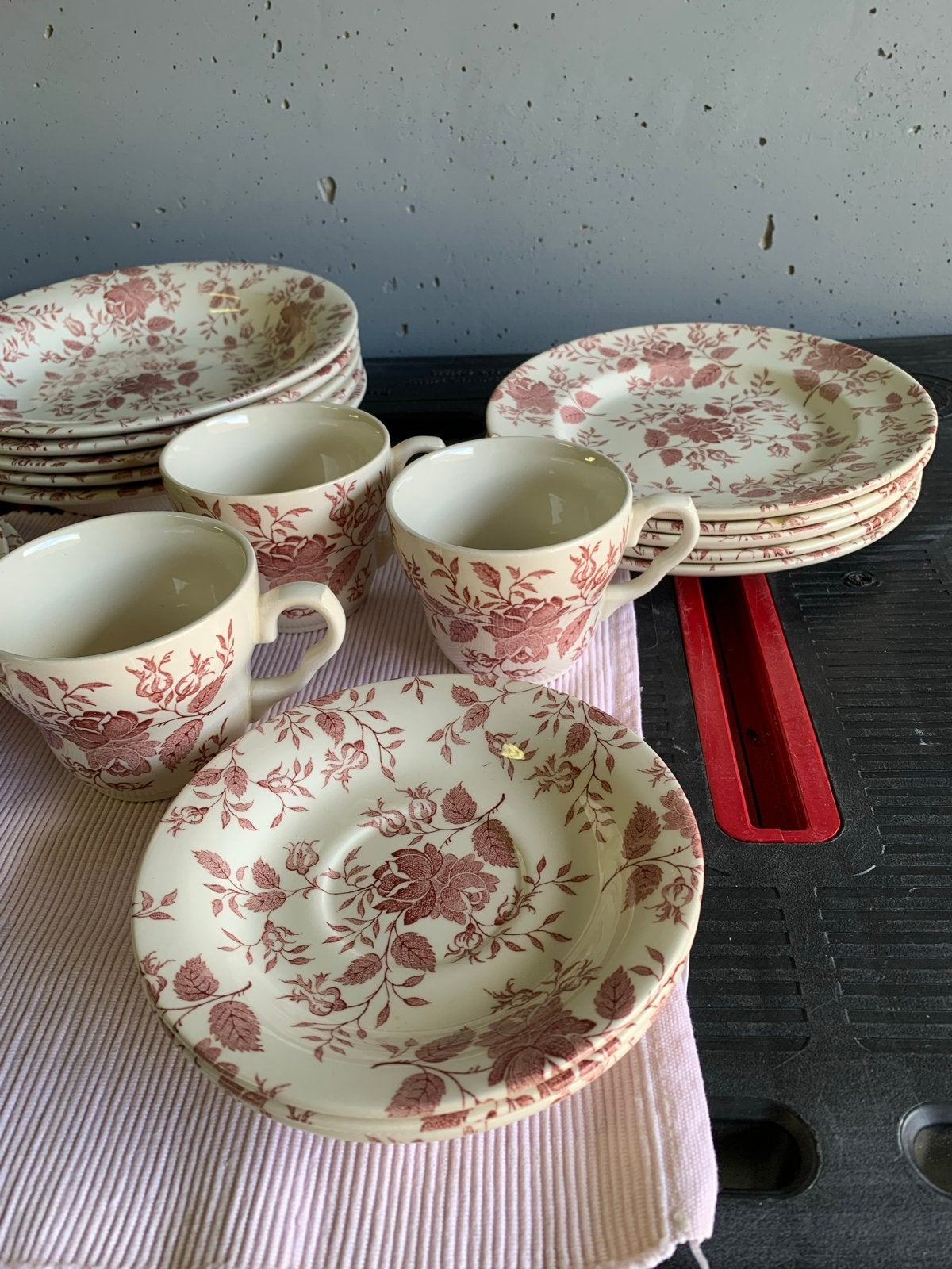 Vintage EIT England Servies met Bloemenpatroon, Antiek en Kunst, Ophalen
