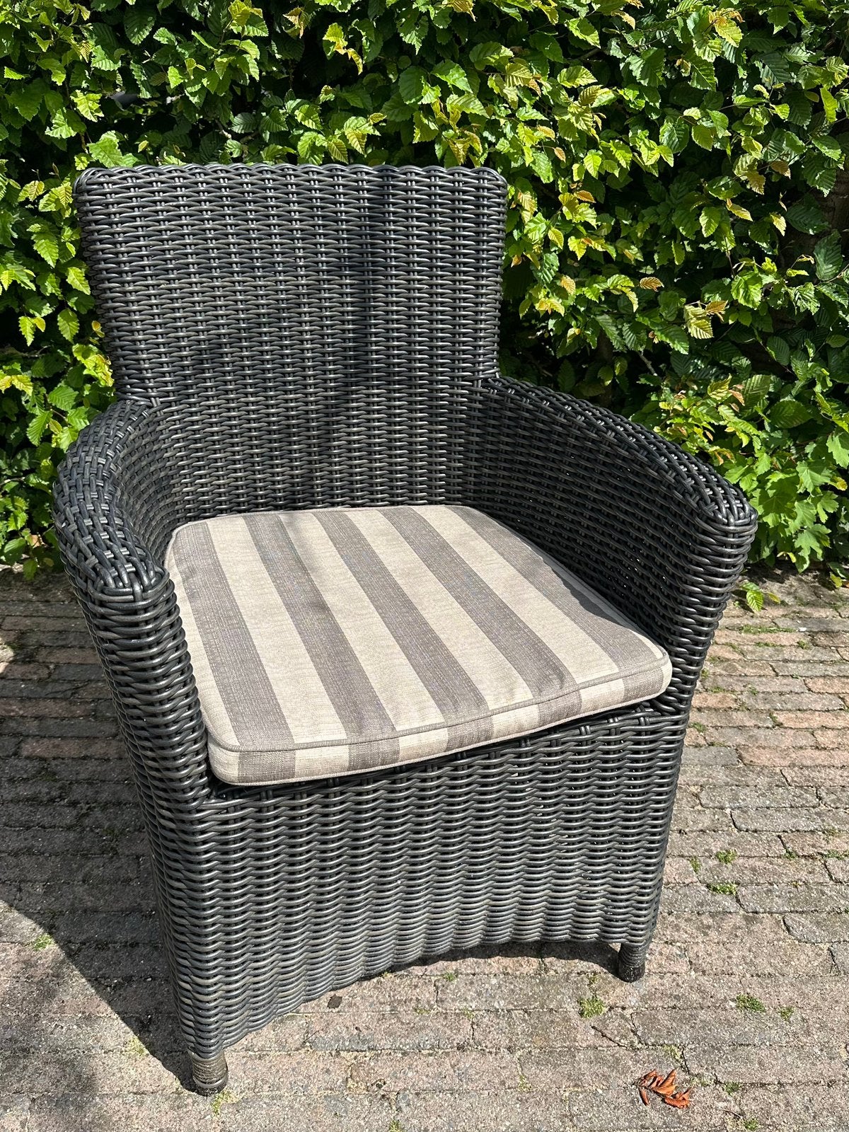 6 grijze tuinstoelen, Ophalen, Zo goed als nieuw, Kunststof