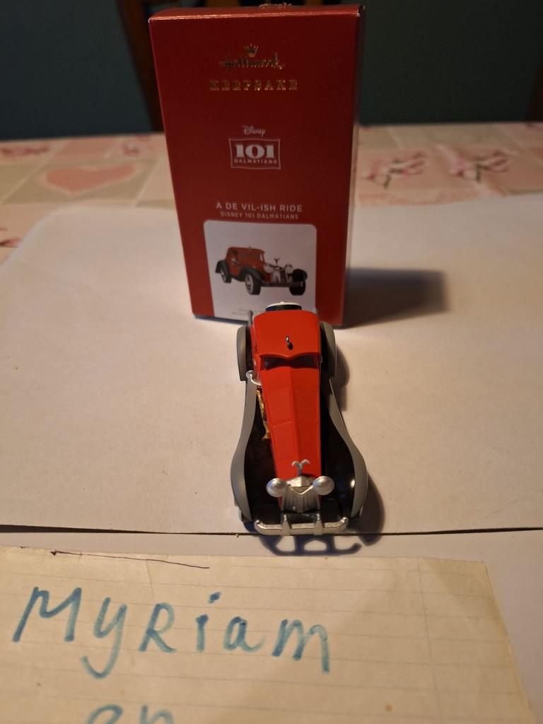 Disney 101 dalmatians Cruella Car hallmark ornament, Verzamelen, Disney, Ophalen of Verzenden, Overige figuren, Zo goed als nieuw