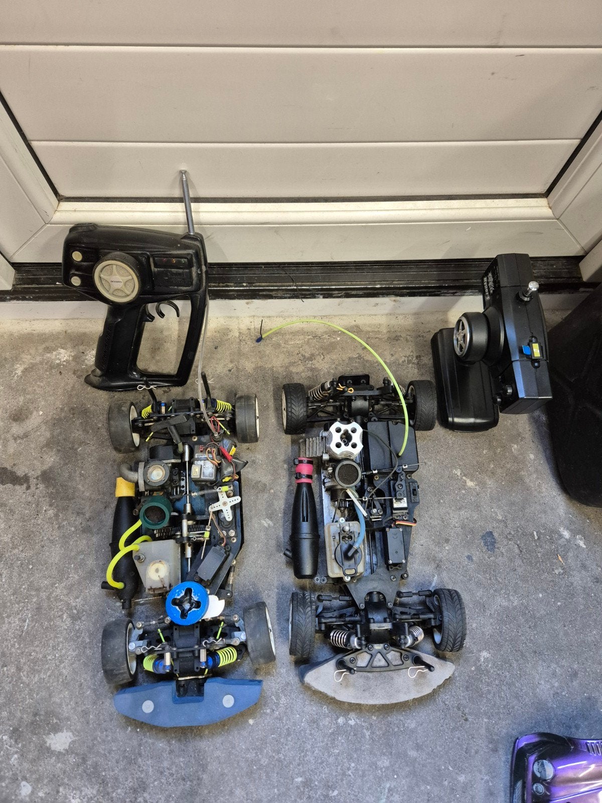 2x bestuurbare auto benzine, Hobby en Vrije tijd, Ophalen, Gebruikt, Overige schalen, Auto offroad